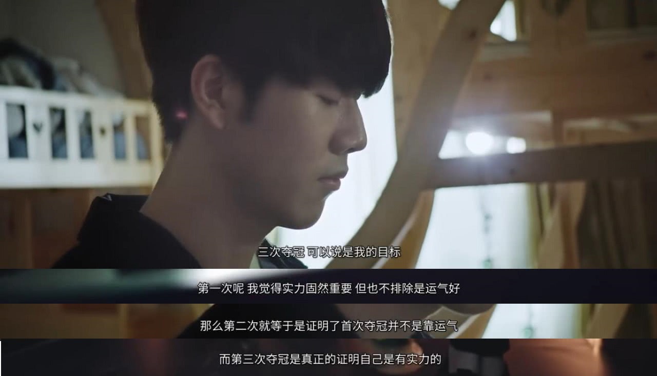 今日LCK赛区的BRO战队官宣，前上单职业选手Sw0rd将转型教练