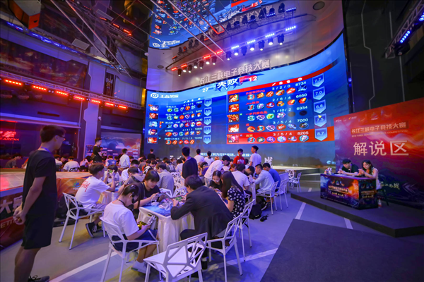 LNG玄学夺冠率拉满？自LPL双败赛制后夏季常规赛第2名都获得冠军